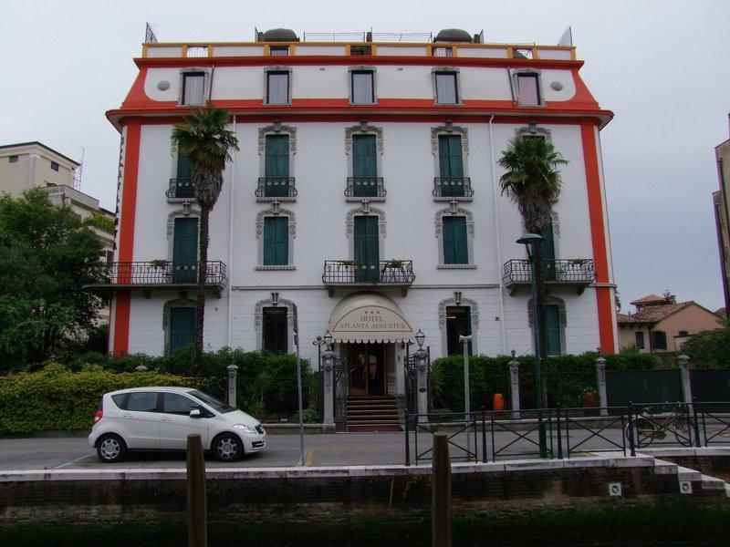 CD925DD526219B34C7368FEBE2BF78A0