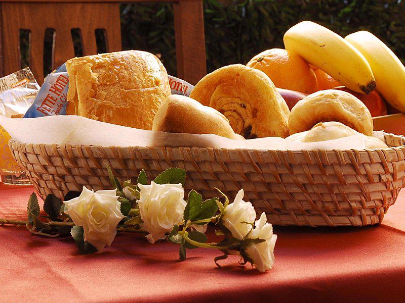 13AB0670042E176A7140EAF61ACD5DD0