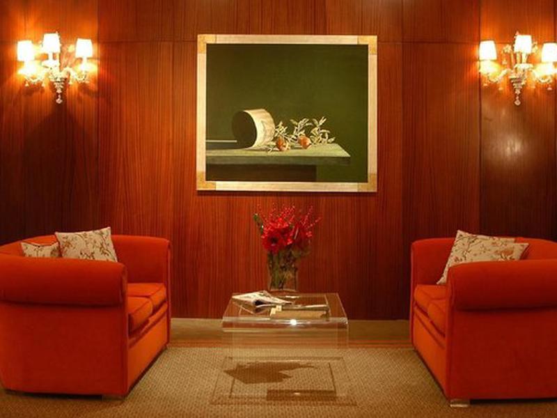 2EEC258958F9531D92343953F6A4BAC6