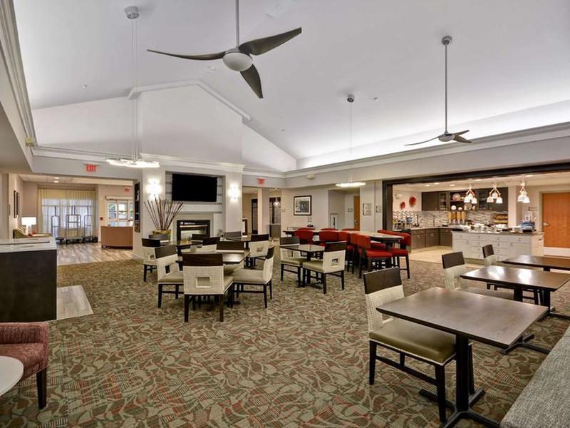 411AB532F0D60CFB36182A944DE09DC6