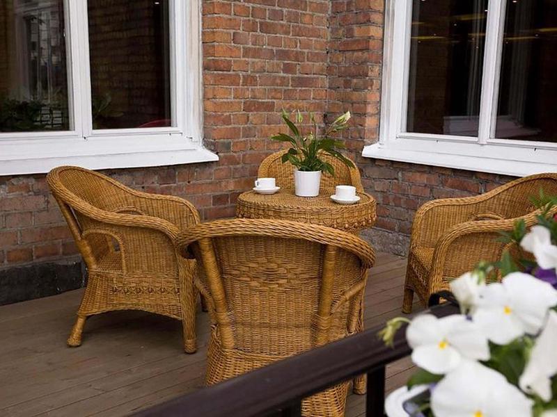 E704E225C87B884BA6E4E9DB3B611EF2