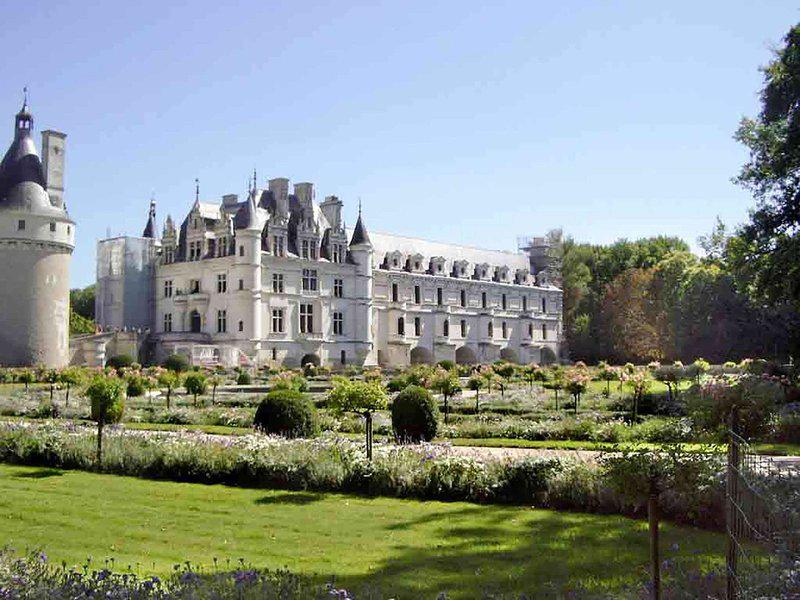 E9C11AB96139D162F472E0E40A846D00