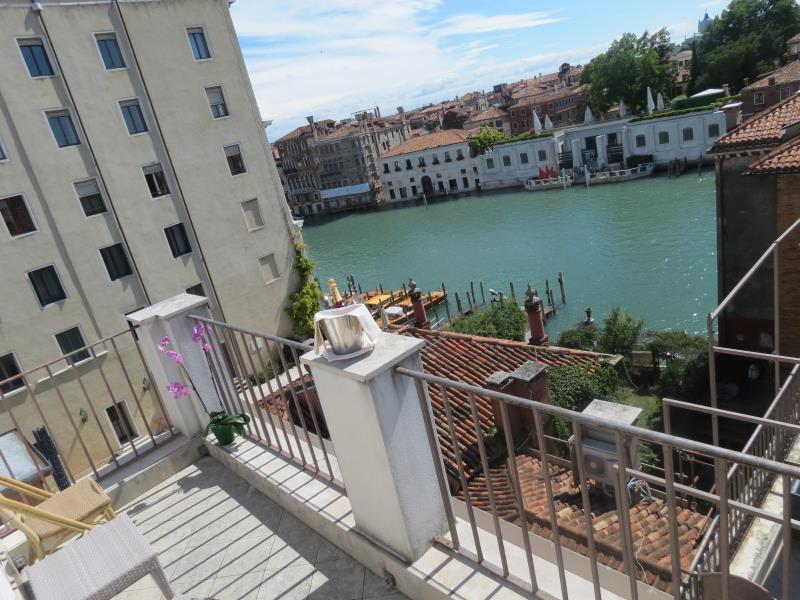 1F6BB3573B9197DCD2B843EEC166695F