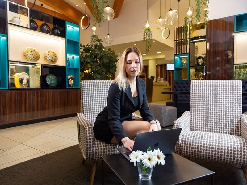 56980A6591AFAAB6CA1D881680402888