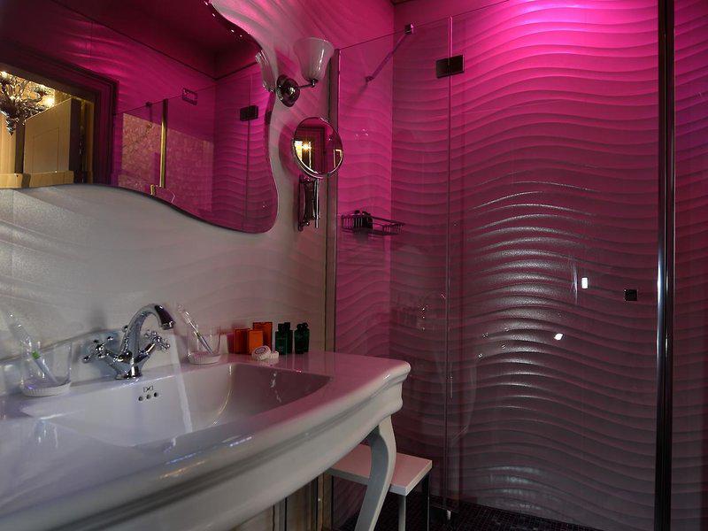 60E0C4817072A2C0D78F060D17CB178E