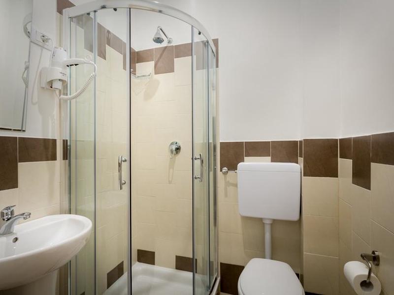 F75CCF002DB7819CEC9AA68C5ABD5BC4