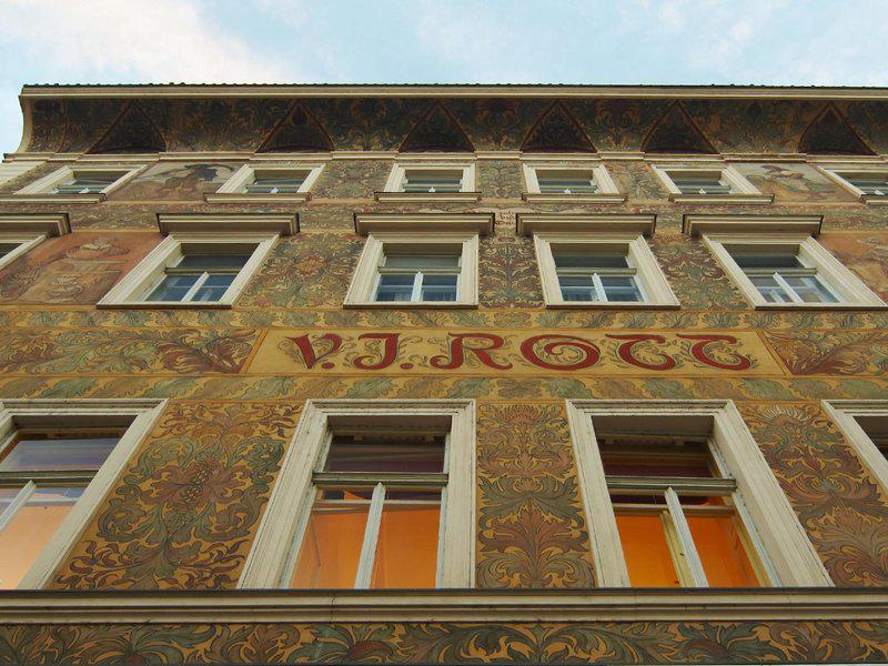 657BD8F90EA19D9E2CEA668DFB98C13F