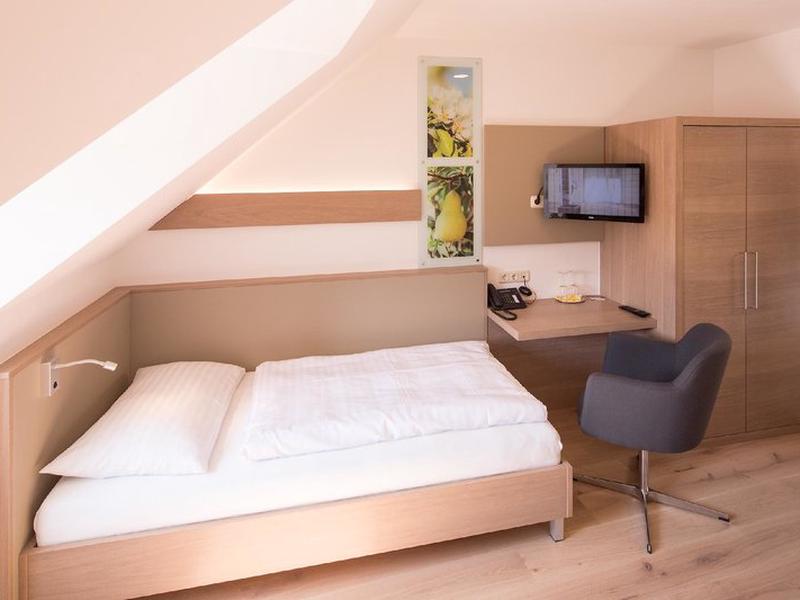 8BD33A102786BE9B1A1D7B5C50833374