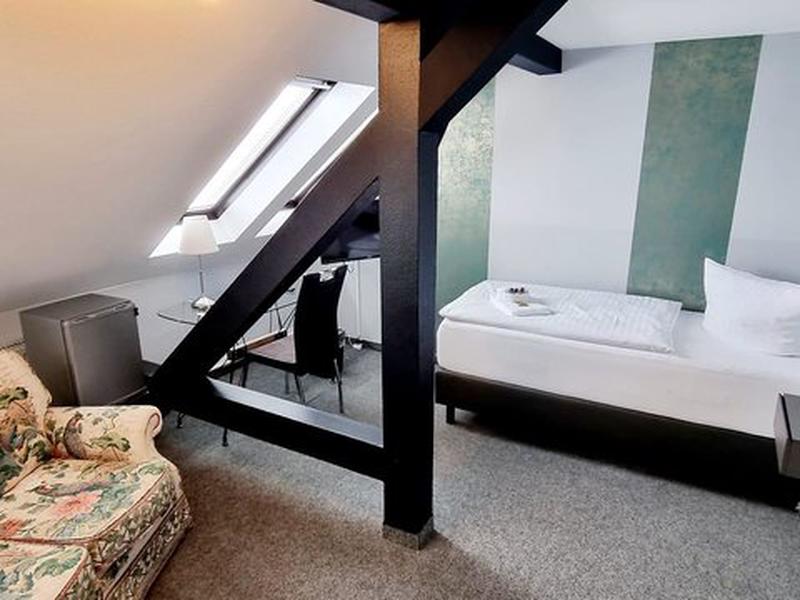 584CB82632D9FEAAB2739361F2702A0F