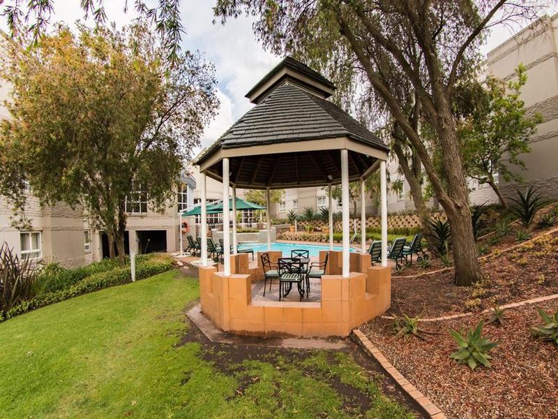 2241F950055A21D1388C6A0932BCD05B