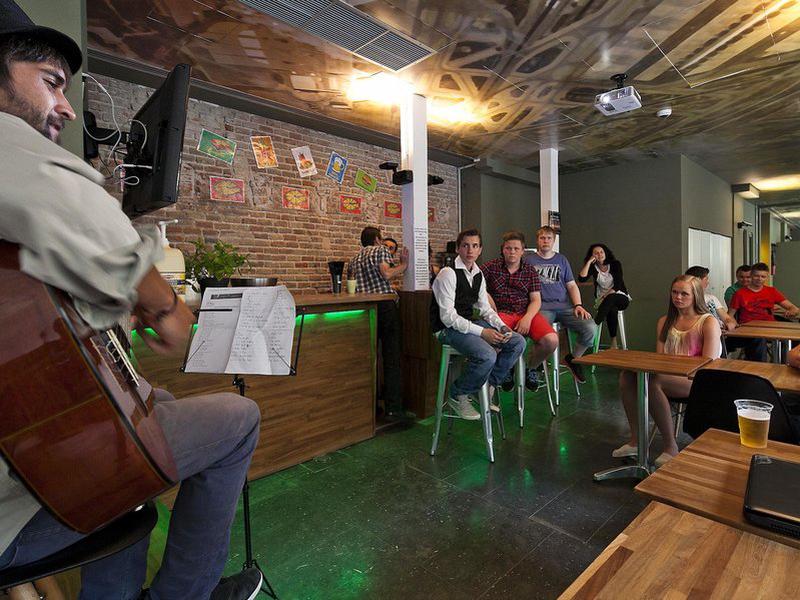 BFCECFE162CE75BA6D14383422F63235