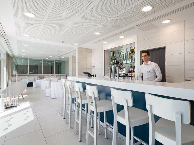 7AEB765DD1CB8F819FBC0AFF5568DCFE