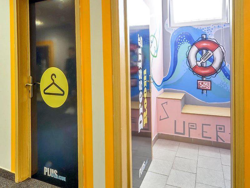 4D12CEBD39D2E8FFB9AF5E5AD9DE700B