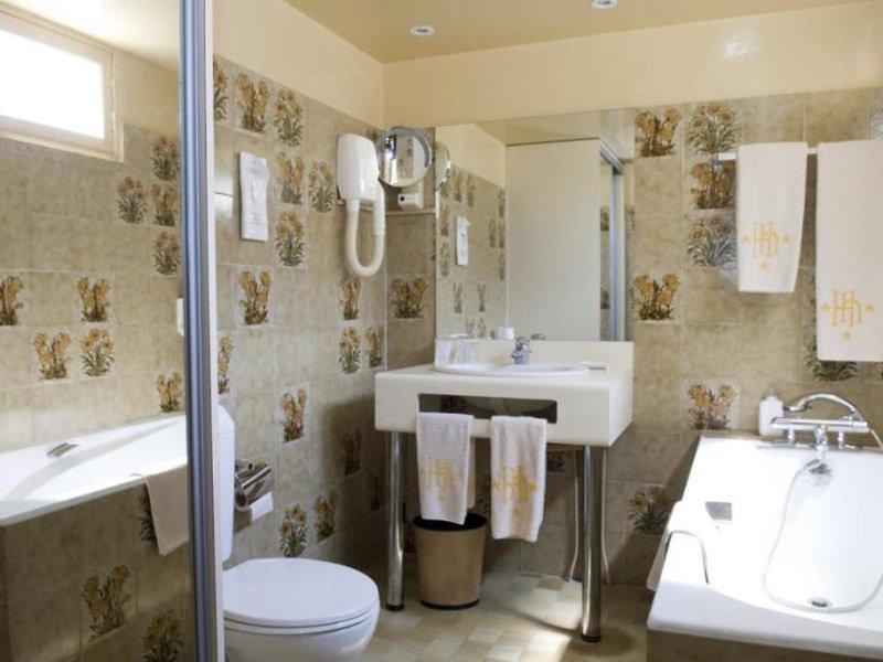 7FF26FABE149A89260F0335A44CD0792