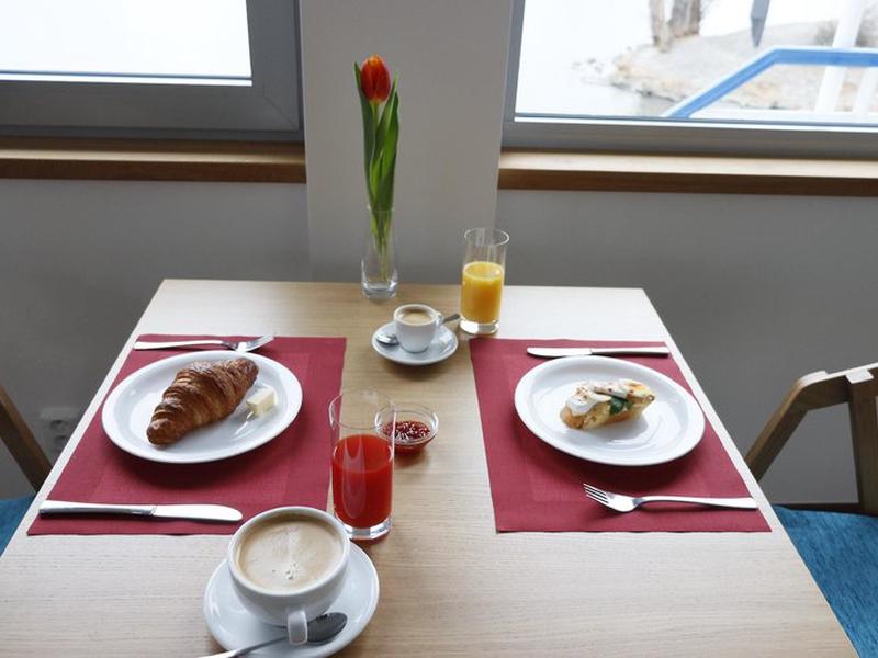 D521E95C3AF13F2F2387239E74A2EF56