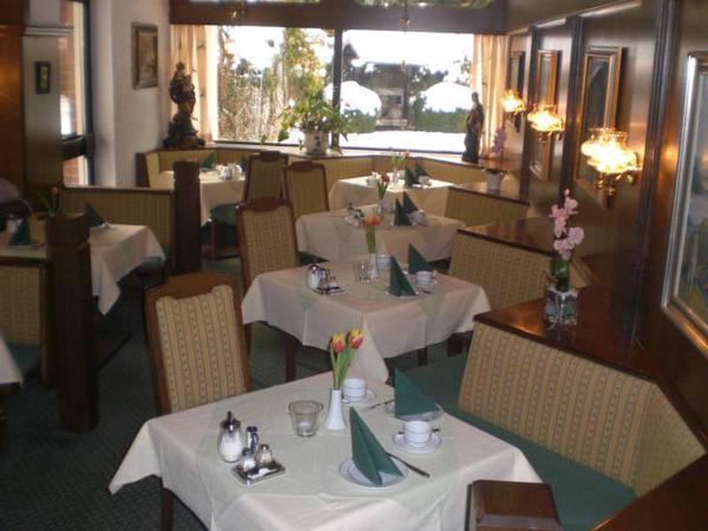 86A99495F184218ED15A5EF30024ACC9