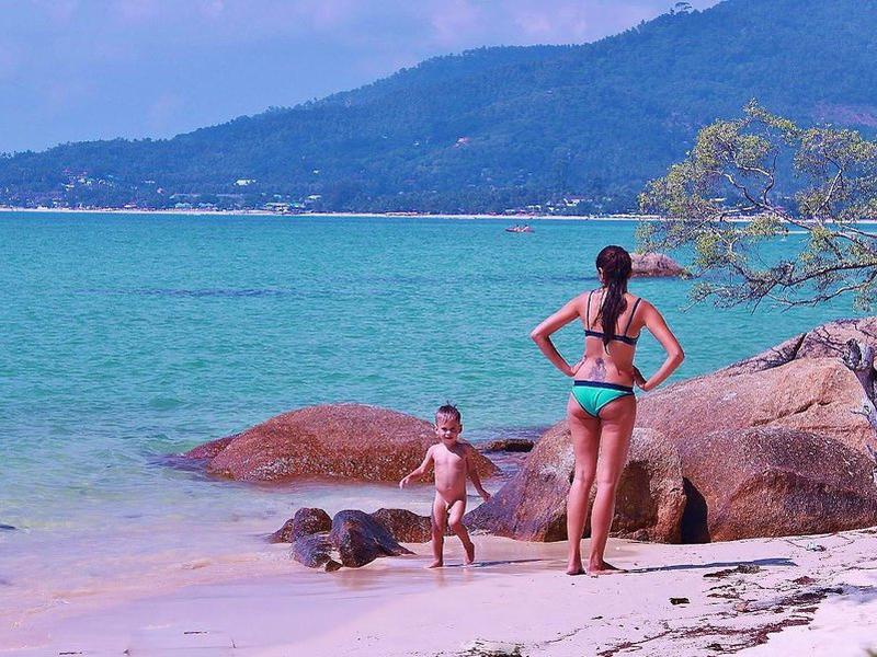 76D359EB929E4CEDDEA5FBBDBCBD1D3E