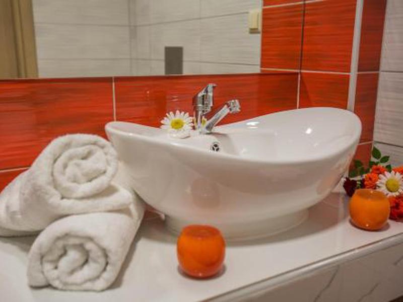 076225448CB55B5D34542FEA2318EBCF