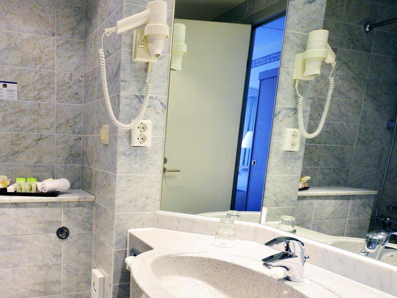 5D8ED6FA47C0B9E005A449D18CF4BC2A