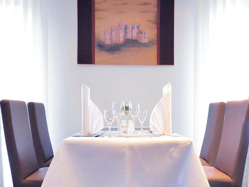 DF6C881BE8E8C8D336893E5691FE3049