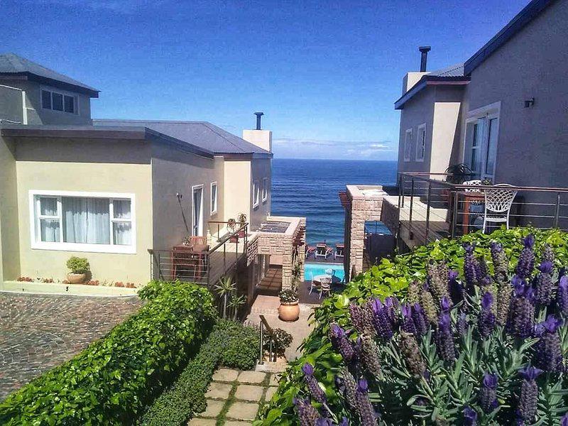 2AA9BA5E1C27EA78ECB3141403422635