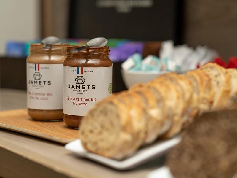 C125AAB5FE9B7EED6A001E645CC56E44