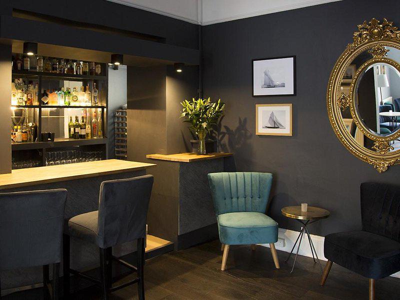 1A7342D7C69D47D3A0BAEFFF51112E1E