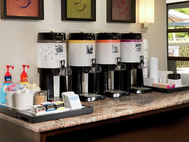 DB640B9E6D23F4B0FCFE5301578504AF