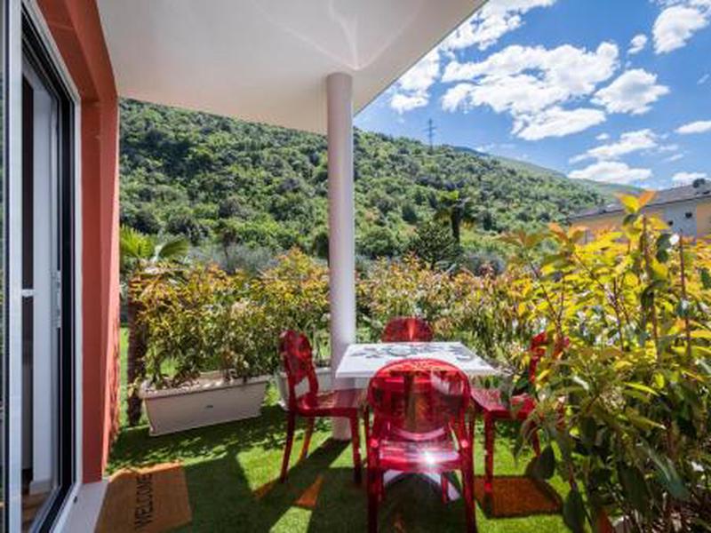 31F350C9EEF6E04C49D1114F38B82E33