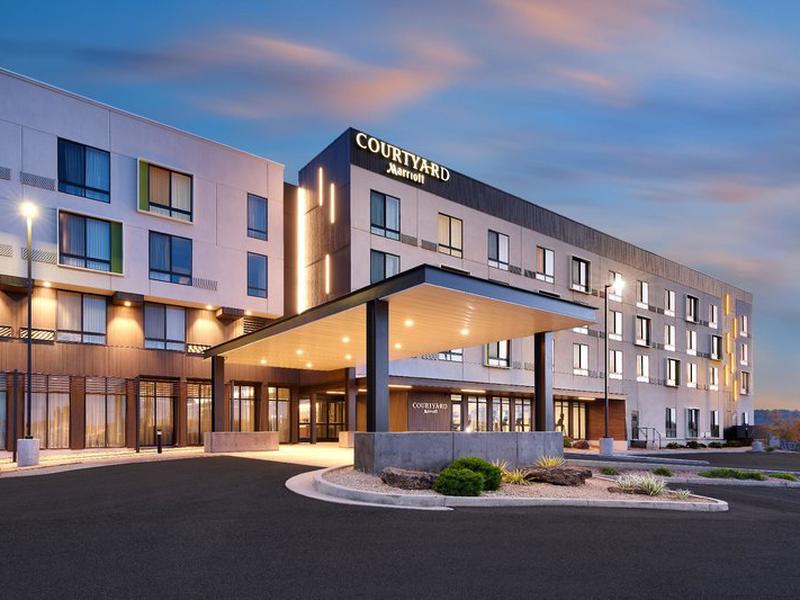 18F2891B370C659BC78821F551B9CC18