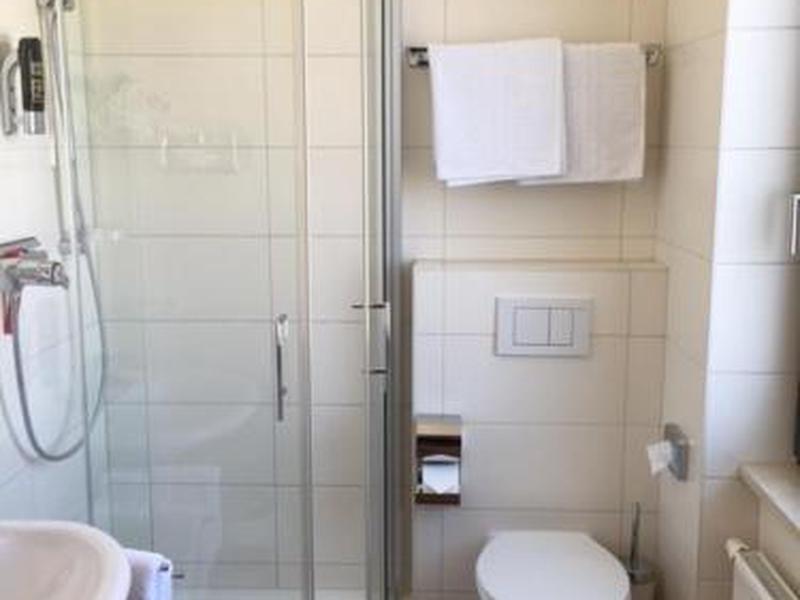 ECB3CAEF2C3AF8B6F45A7C9F8E5A9DC9