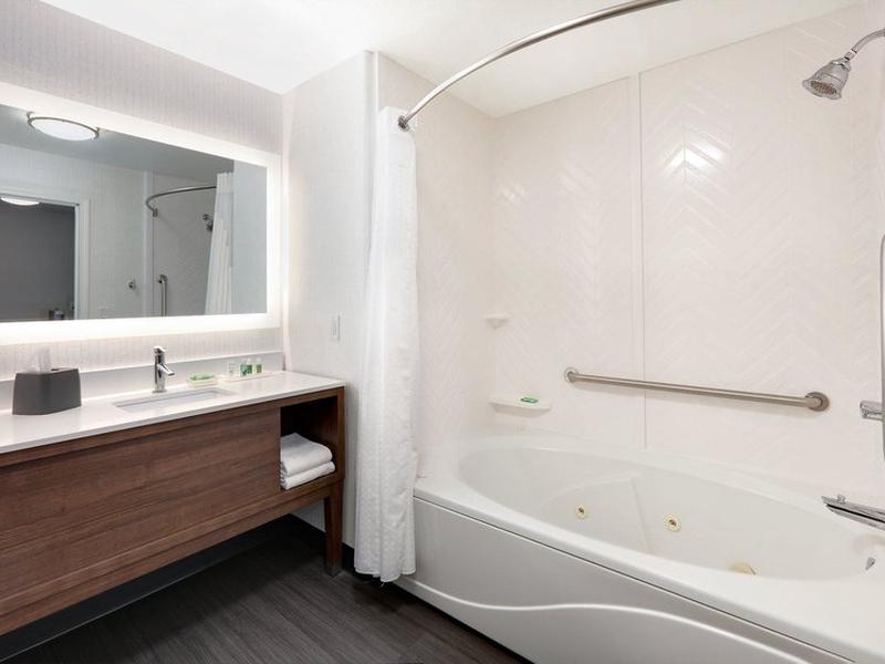 373A6801536ED81F27F2B203F0184B22