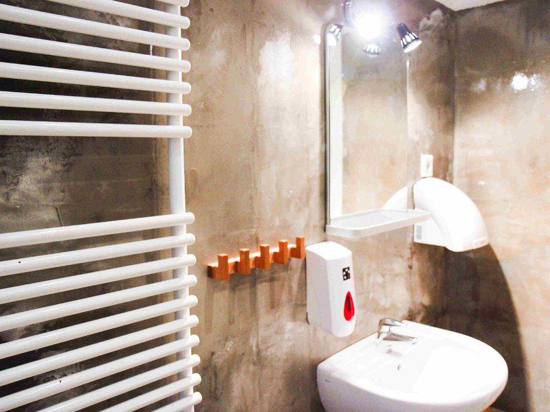 9EE234011D1AC299D2E2FB5B6E63508F