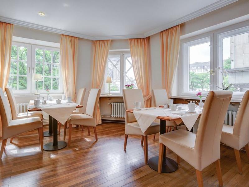 F536273A41CE99F05424C2F831C1E817