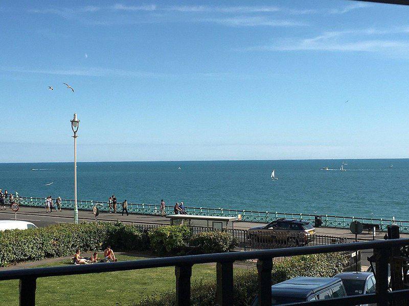 12D60BBC995F3616F883C64972027FC2