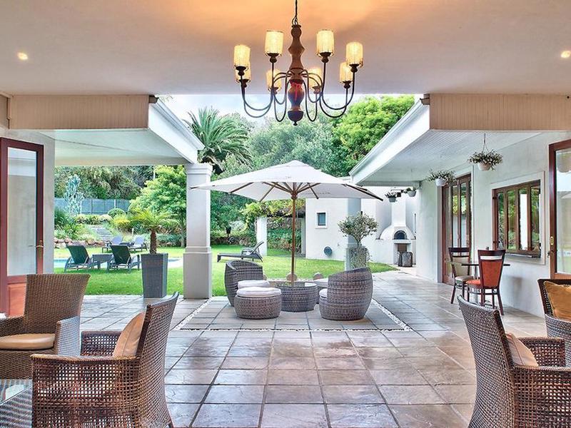 9E2A44BB83200E070A55BDA3CBB4582A