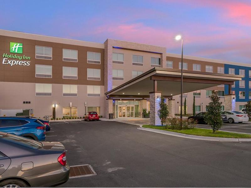 C0827BD228B711C0AEE448EAB24650C8