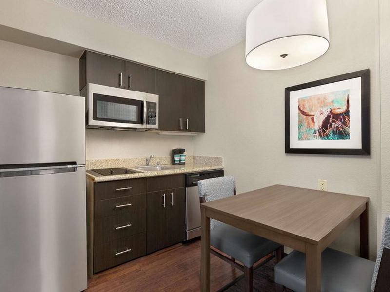 08B4139A1701E95253F507E2FA015F88