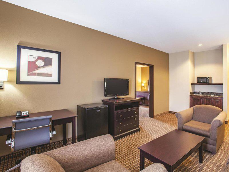 1C4F4AC370CC4B02019615E111379FBF