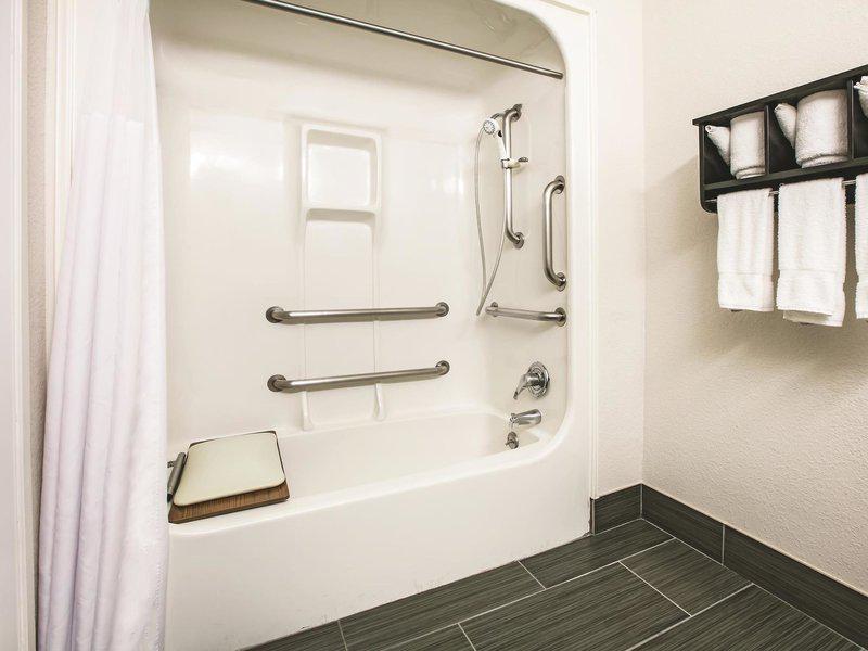 EA130A1DF53783F565B4204F4A771240