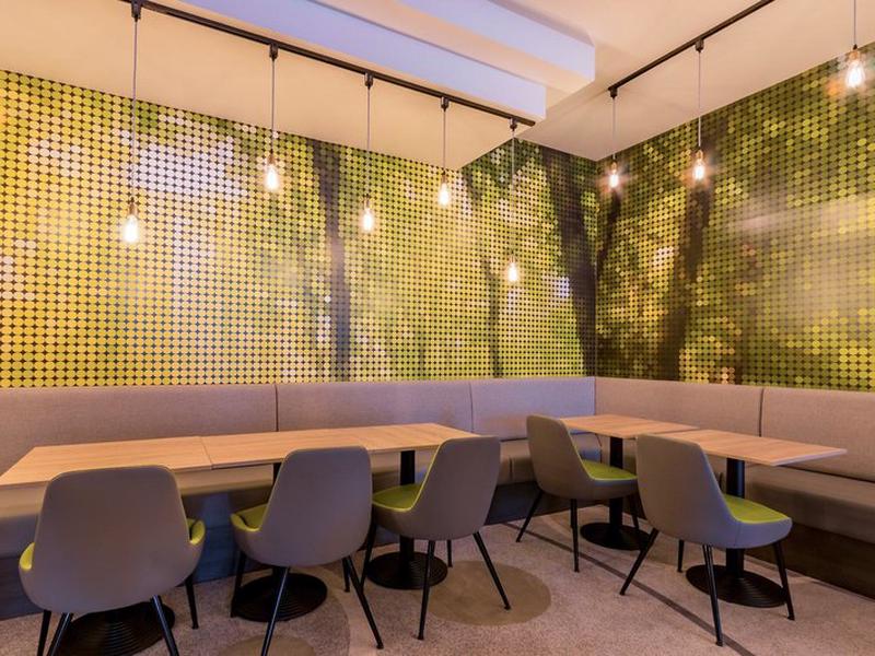 581CAEB67AAC95C6399A08354D096F94