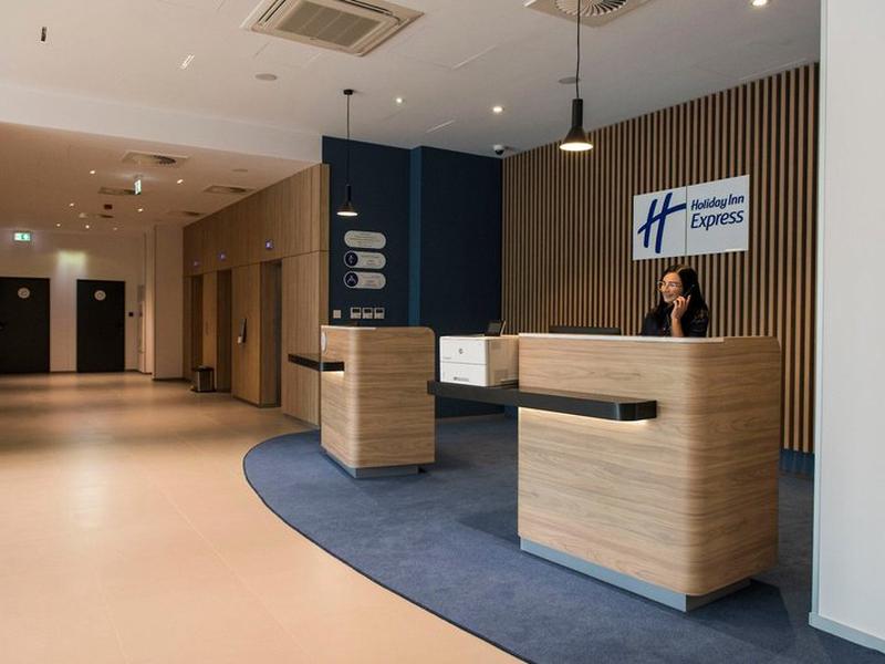 E4C26DE298F3EFBA264640D4D3041447