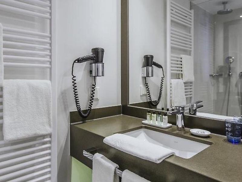 E7DAB85C49FD873C295AB0C75B6F2BE7