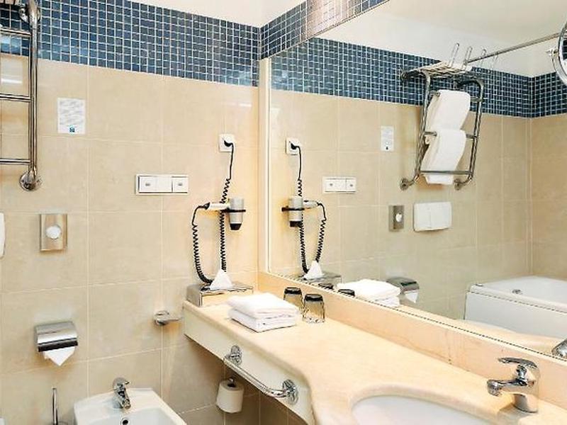 47D0F2FB1D1AD1B156315ABFB341C457