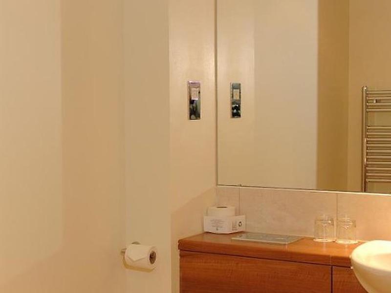 7FB9642064B5F580C41B56D9529DFE6D