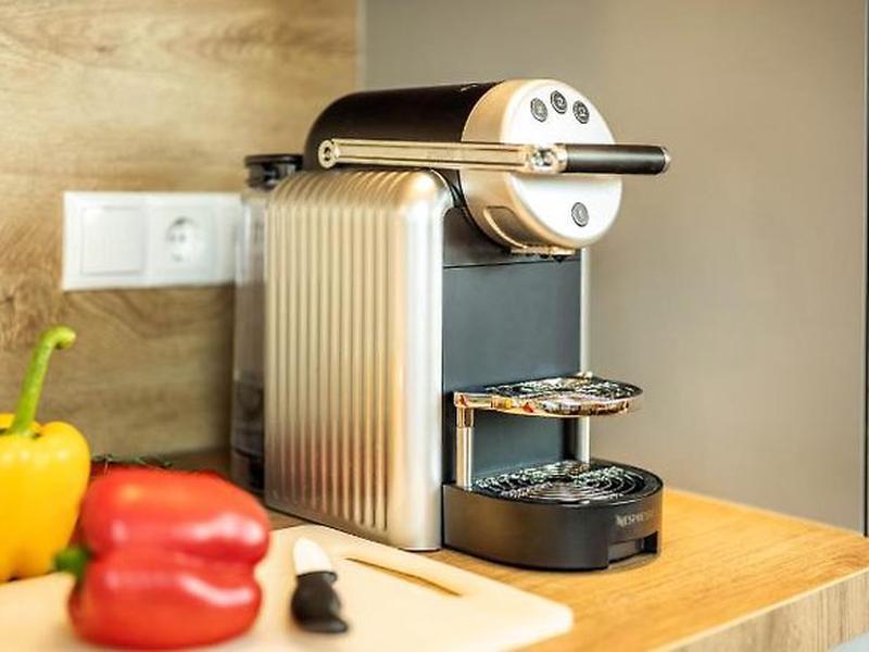 4DF51BE8AED37503B065B2C7408ED79E