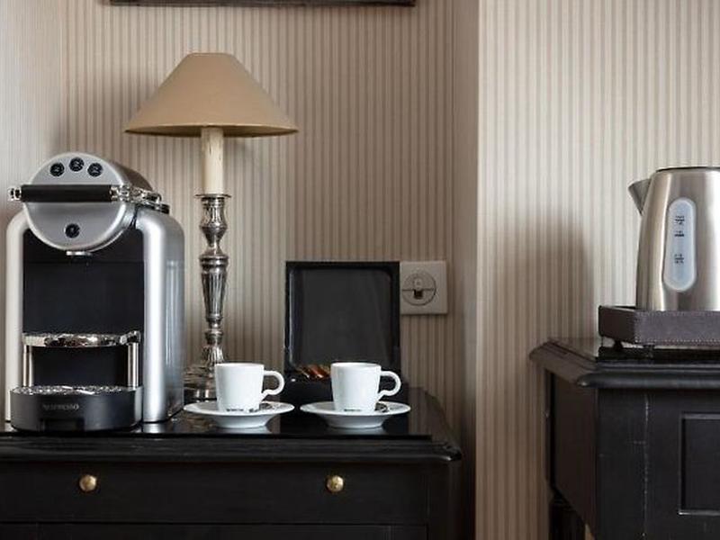 D7BC84B238A40ED8D8C8FBB879A0AB24