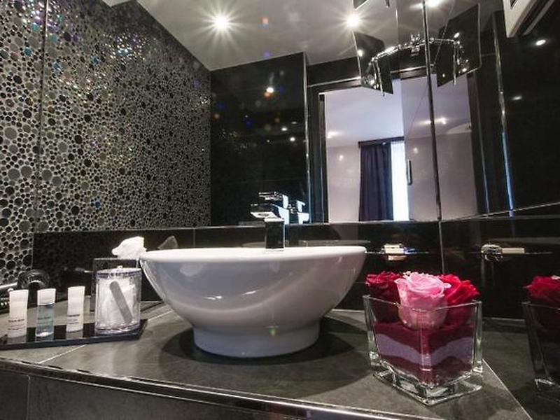 04D492A518CC104F0B82CE4DEEAF2C8D