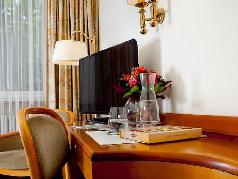 DE8BFD917154FA9A3D83034F611F55DC