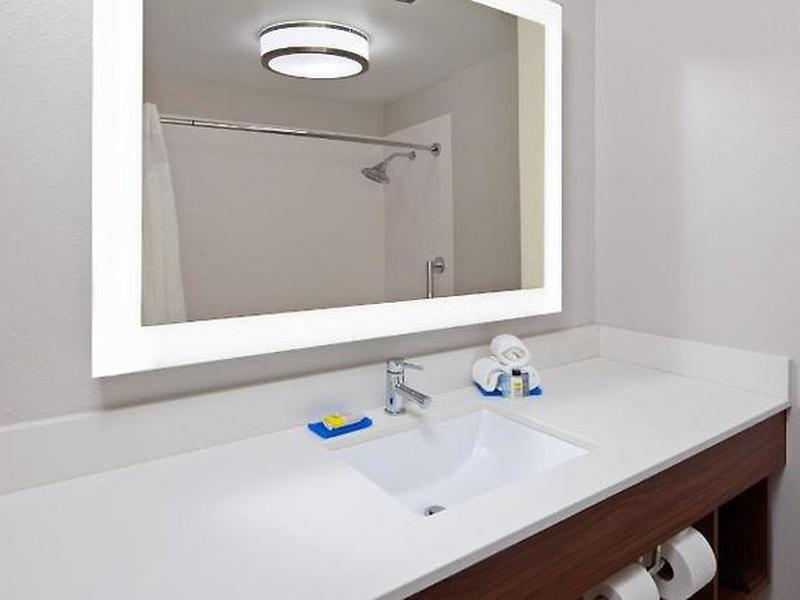 60F62C8CFF67644CE52195E22B3E15FA